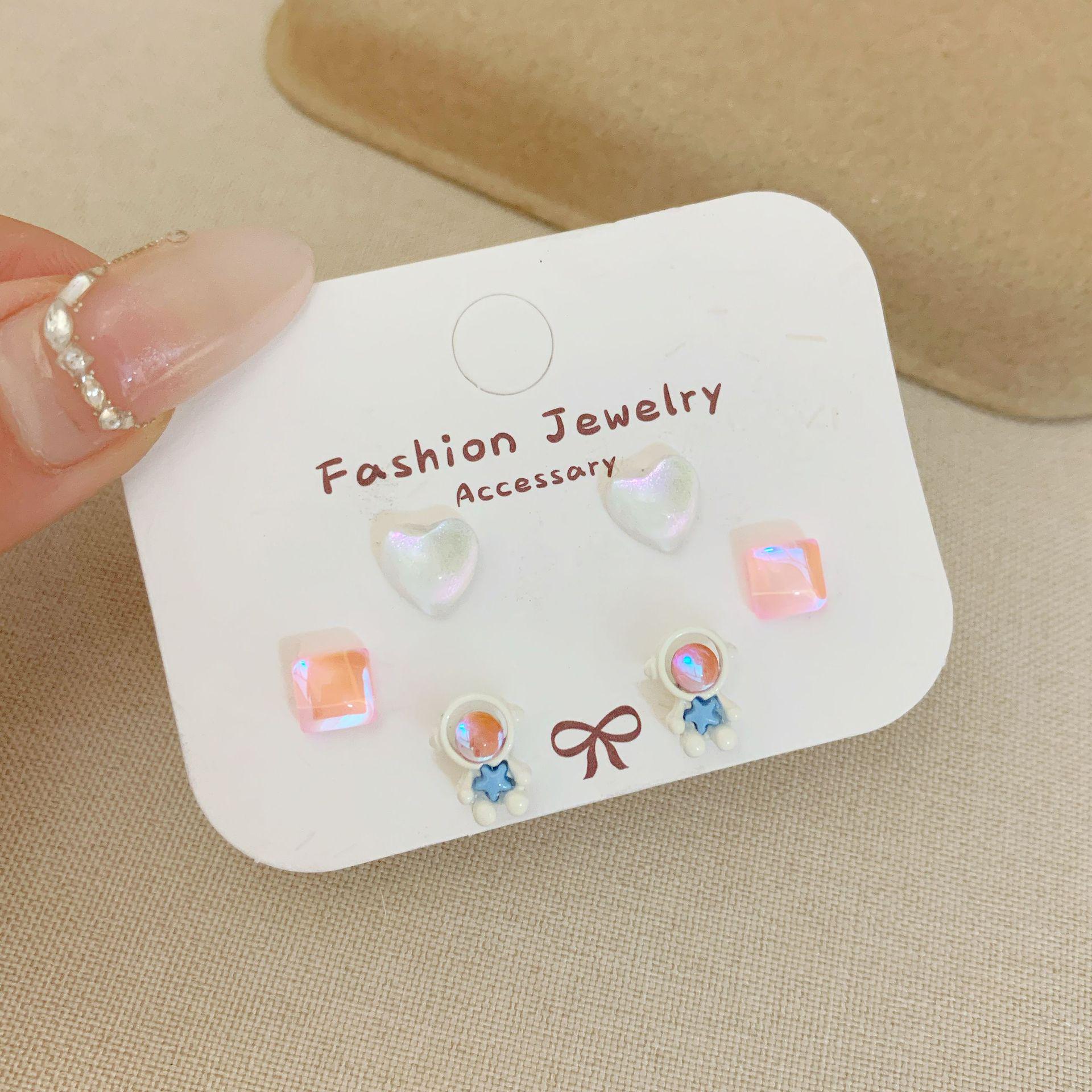 

Комплект серег в виде астронавта и планеты на космическую тематику с серебряной иглой — уникальный дизайн с лазерной резкой для женщин