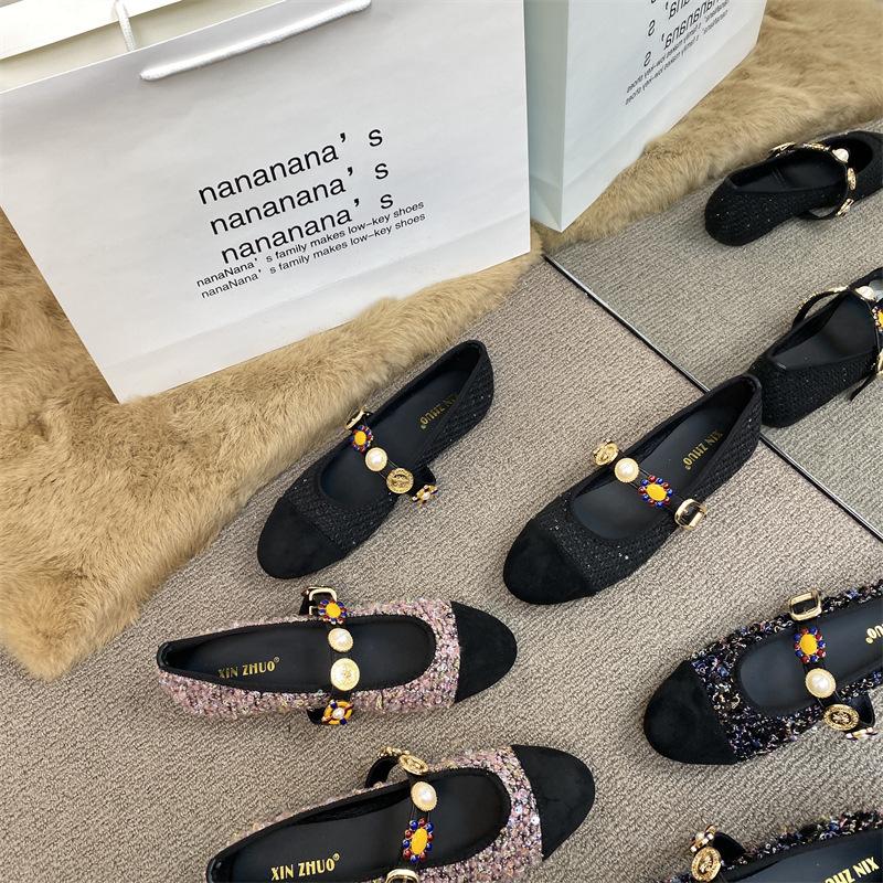 XINZHOU Xiaoxiangfeng Round Head Metal Buckle with Mary Jane Shoes Women's Shallow Mouth Rough Flower Versatile Flat-soled Single Shoes