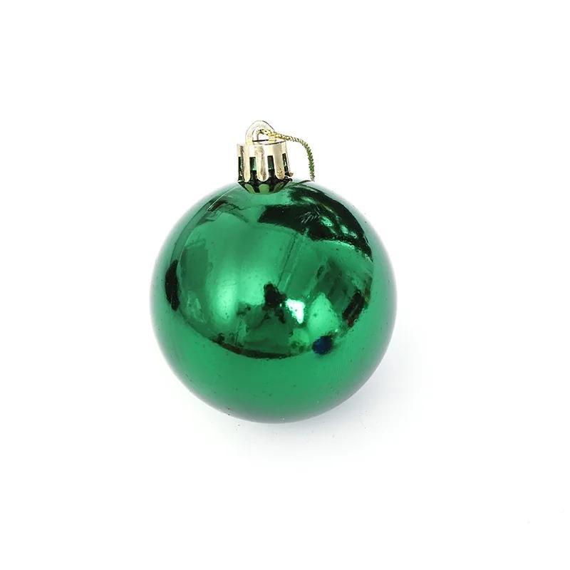 Weihnachtsbaumschmuck, Schneemänner, gesichtsloser Weihnachtsmann, Zuckerstangen, bunte Kugeln, kleine Häuser, Weihnachtsdeko