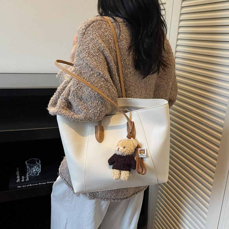 Bag women's large capacity 2025 new autumn and winter high-end brown college student class shoulder bag commuter tote bag