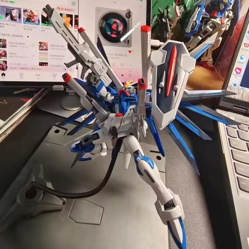 New Flying Freedom Hg 1/144 Seedfreedmo Mech Assembly Model Kit Action Figures Kids Toy Desktop Decoration Collectible Gift