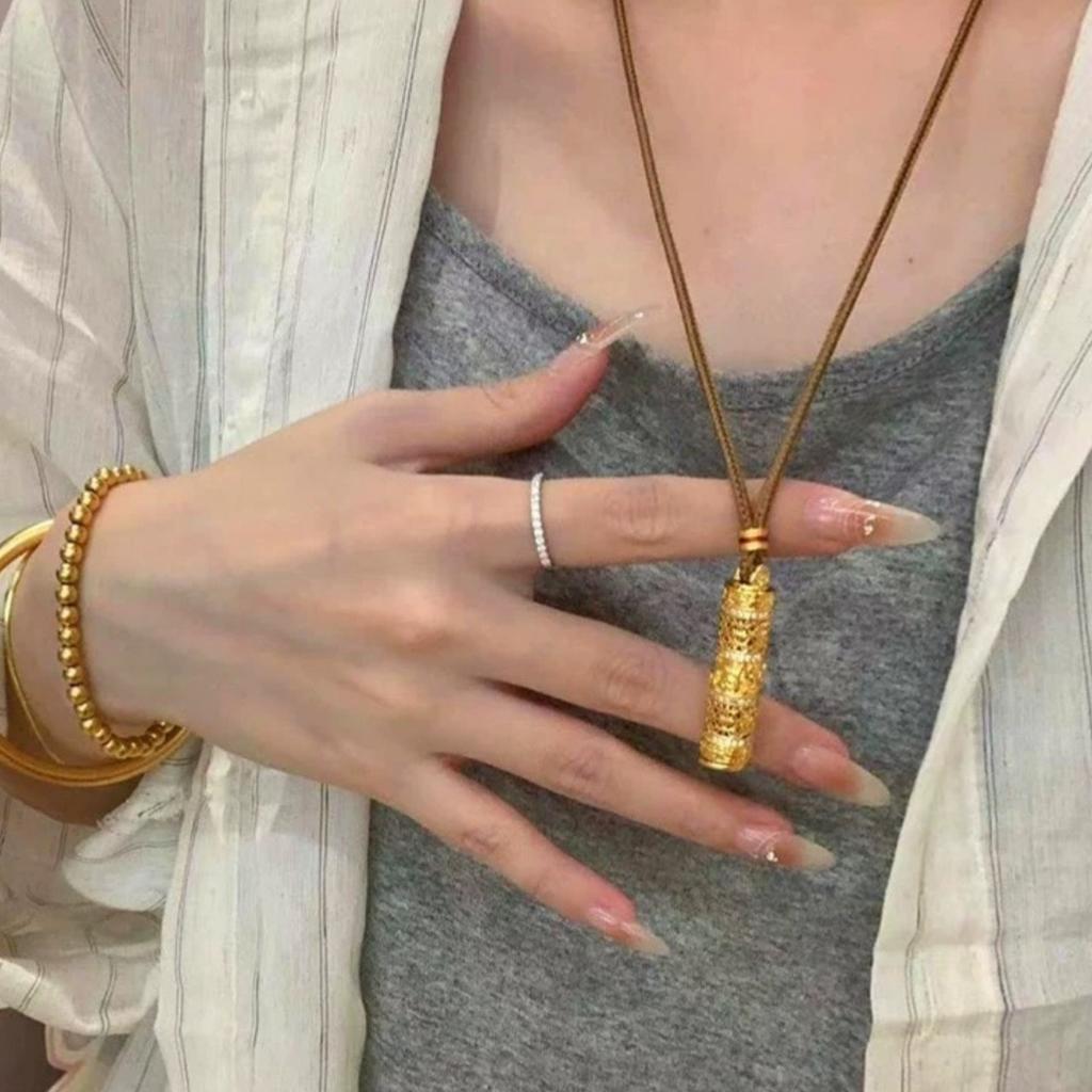 Wei Xue'szelfde stijl draagbare zes-karakter mantra Vairocana Bodhisattva gouden Boeddha ketting, verguld koper, persoonlijke beschermheilige Boeddha hanger