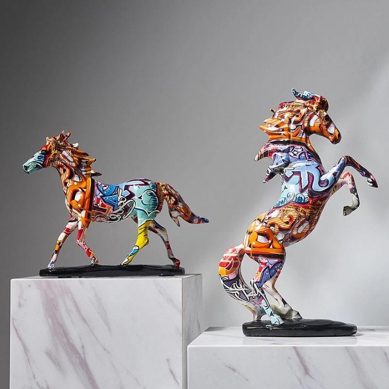 Creative Resin Graffiti Art Horse Sculpture Decoration Paint Colorful Animal Statue Home Living Room Ornament Office Desk Crafts