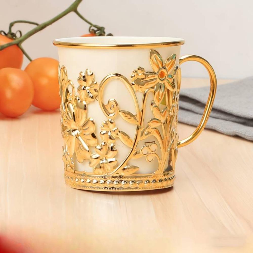 Tragbarer Verbrühschutz-Becherhalter Goldene Blume-förmige Papierbecherhalter Feiertagspartys