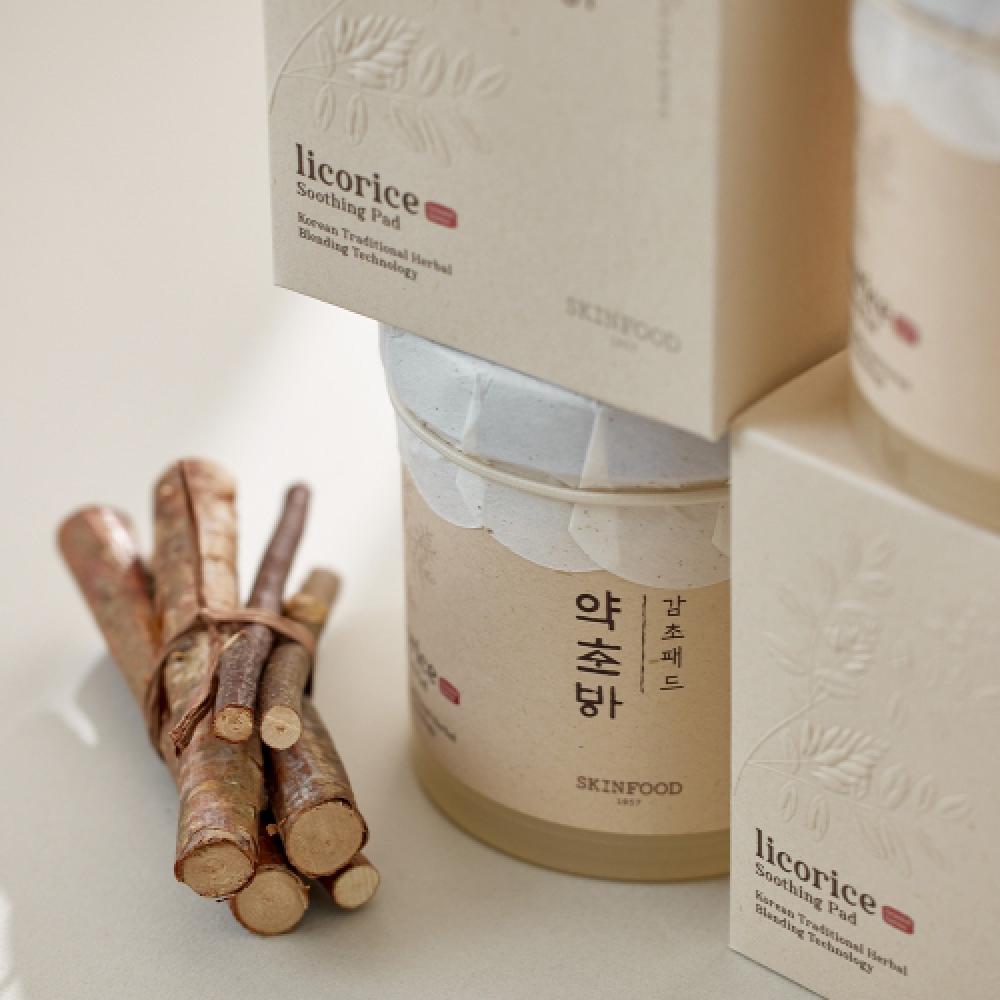 Skinfood Licorice Calming Pad Model herbal medicine pad