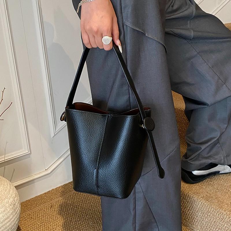 Women's Bucket Handbag Commuter Shoulder Bag Soft Material Work Bag Vegetable Basket Style Crossbody Bag Fashionable Trend