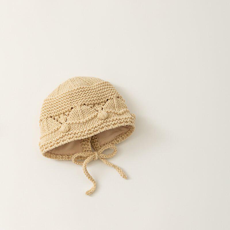 Korean-Style Hand-Knitted Wool Hat for Newborns – Warm, Windproof, and Ear-Protective for Boys and Girls.
