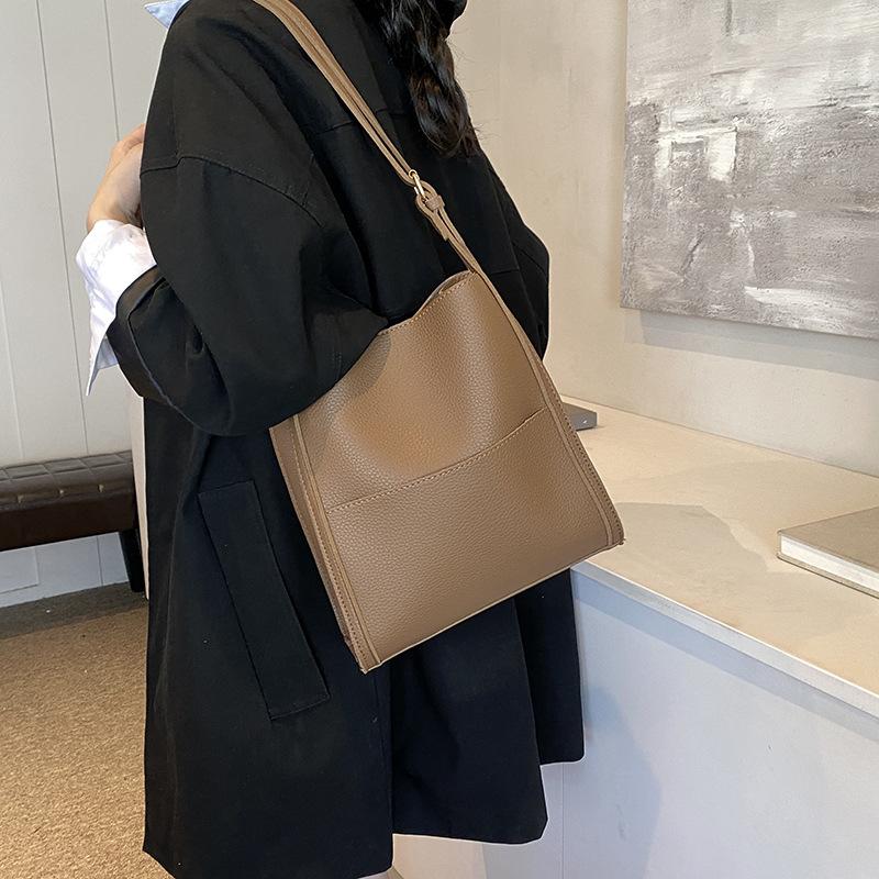 Retro Women's Large-capacity Bag Women's Autumn and Winter New Trendy Fashion Simple Casual Shoulder Bucket Bag
