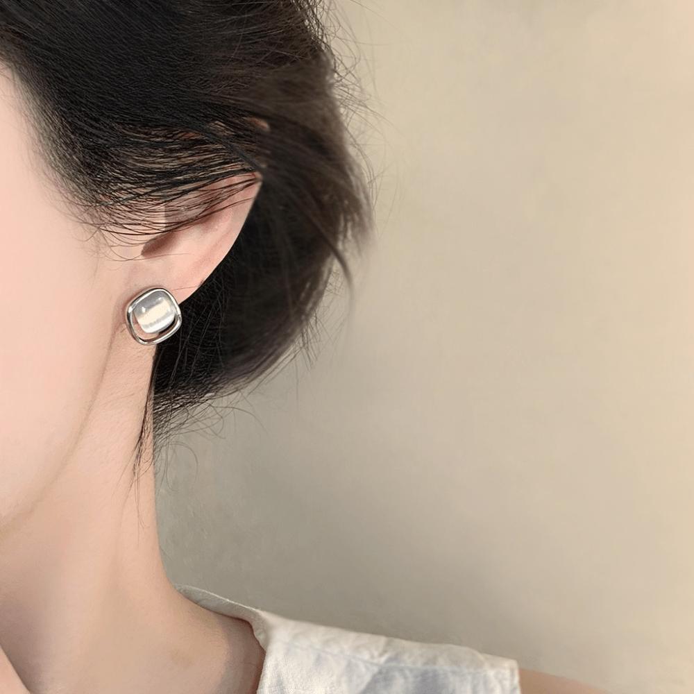Diamond Stud Earrings Femininity French Geometric Fashion Earrings