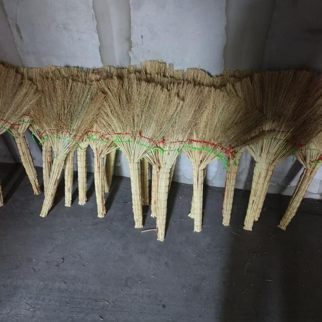 Sorghum Bleached Broom for Yard and Floor Sweeping
