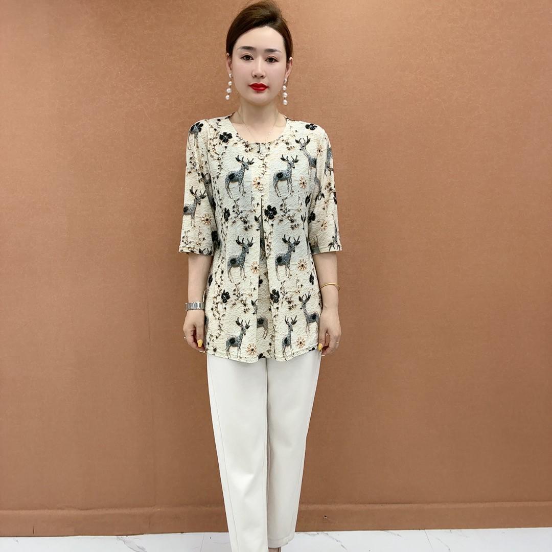 

Women s Summer Slimming Printed Short-Sleeve Lapel Blouse 6XL (recommended 160-170 jin)