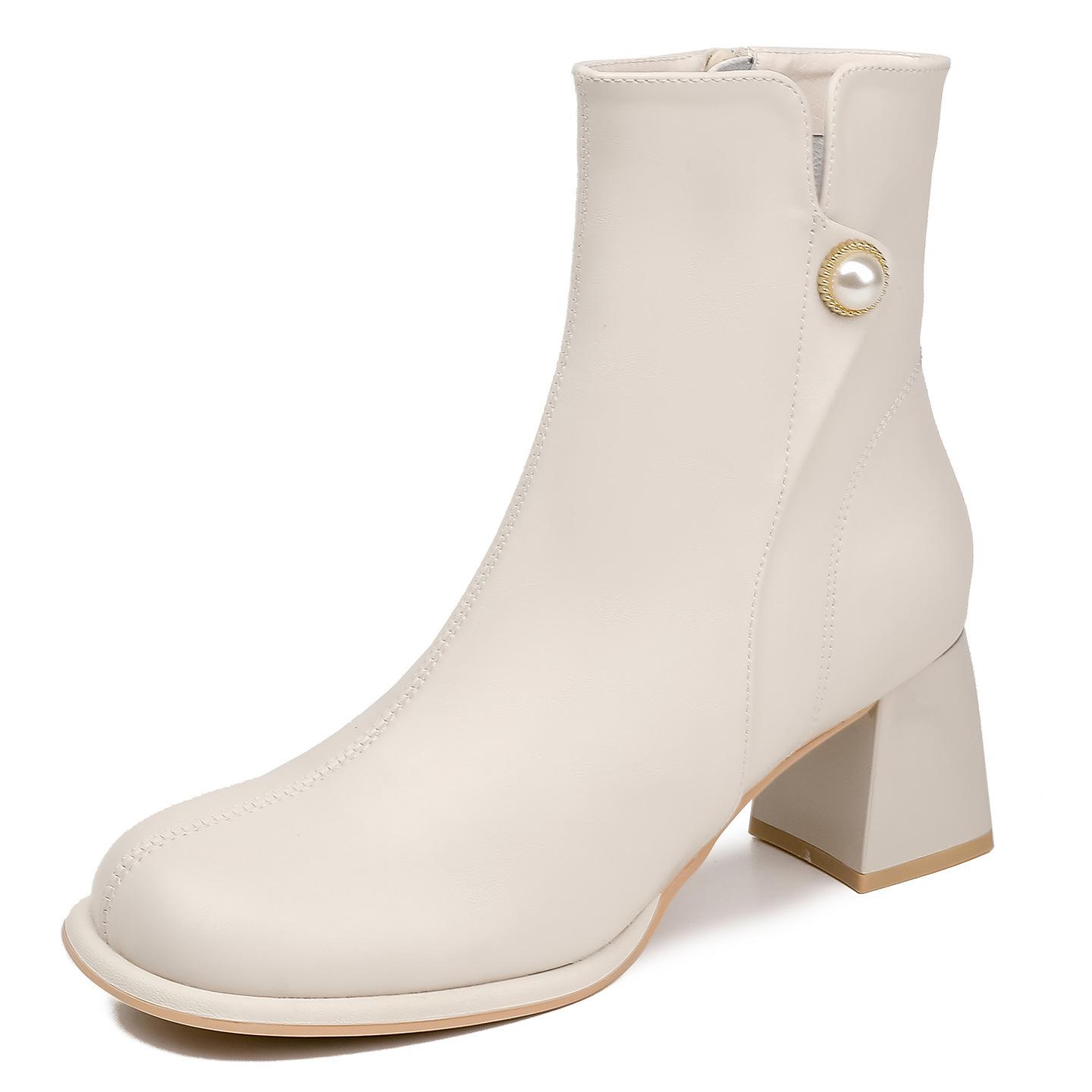 

Men Women Winter Boots New Versatile Leather Warm Protection for Cold Weather Insulated Material for Winter Comfort 38