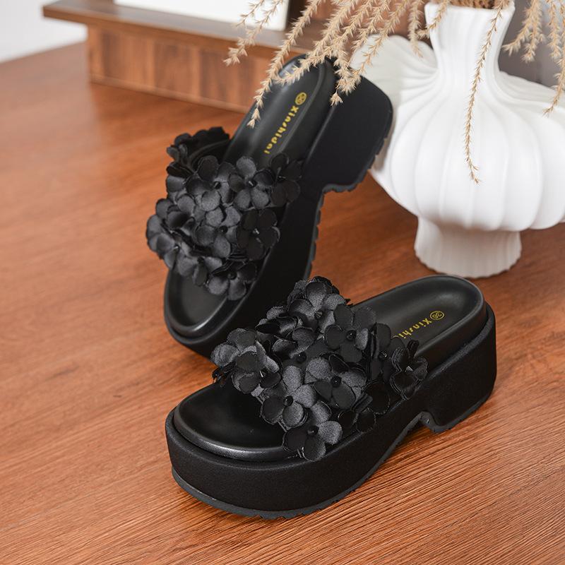European Station Summer 2025 New One-Word with Open-toed Flower Cool Slippers Women's Fashion Casual Thick Bottom Skinny Outer Wear