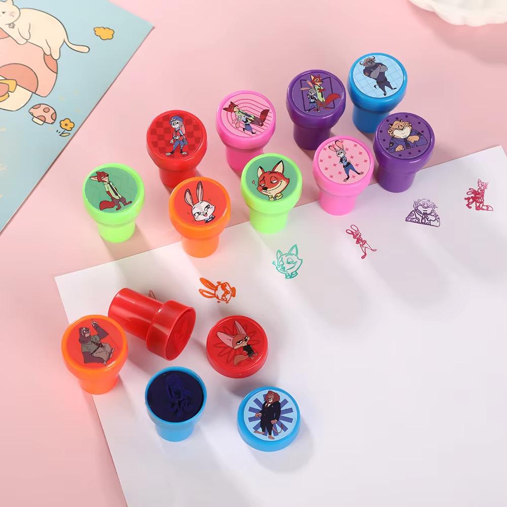 

12pcs Disney Movie Zootopia 2 Theme Stamp Reward Prize Stamp Birthday Guest Gift Party Christmas Toy 12pcs