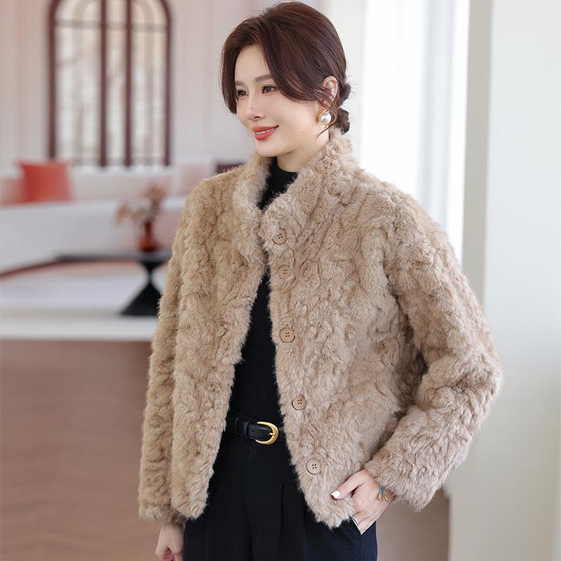 

Mom s Faux Mink Velvet Coat: Elegant Winter Wear for Middle-Aged Women XL хакі