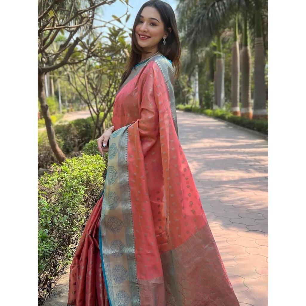 Beautiful Saree Is Elegantly Decorated with Gorgeous Solid Jacquard Weave That Gives a Perfect Look To the Outfit.