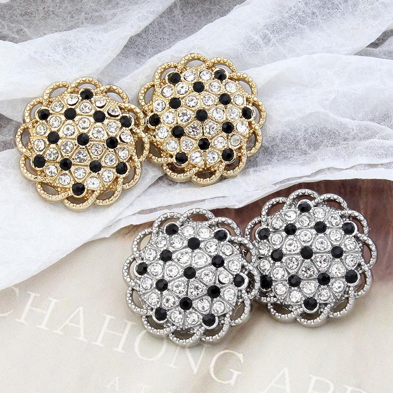 Exquisiter Strass Metallknopf Strickjacke