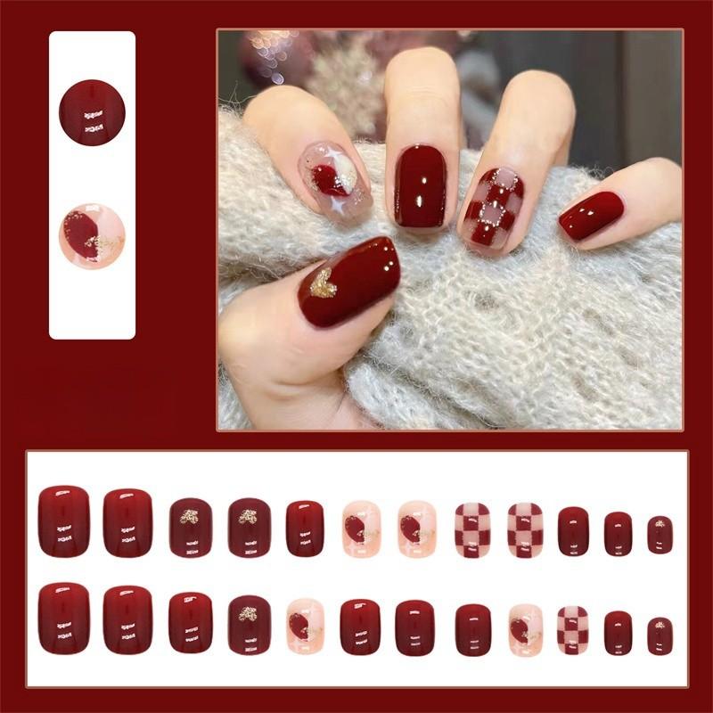 24 Pieces of Nail Art Patches with A Jujube Red Sweetheart and White Checkerboard Pattern Featuring A Heart-shaped Nail Design