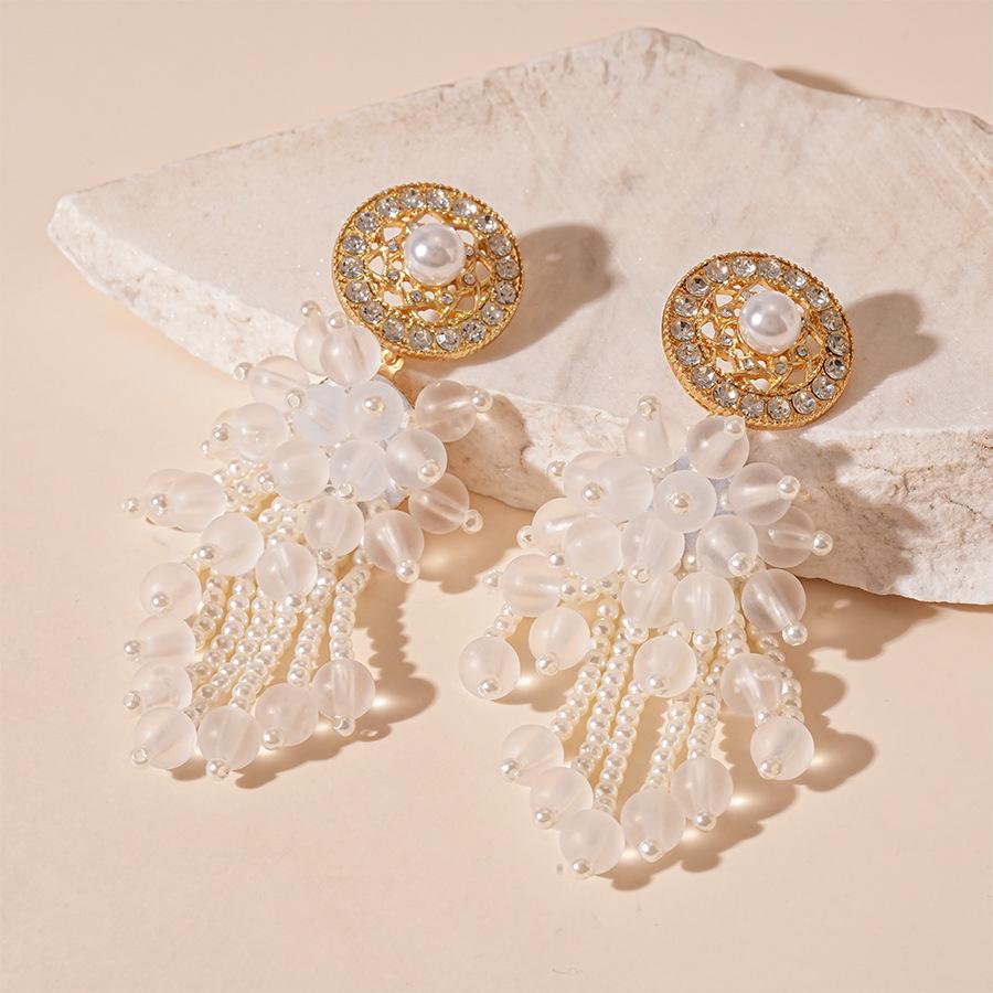 Elegant Pearl Petal Tassel Earrings - High-End, Versatile Design with a Touch of Luxury