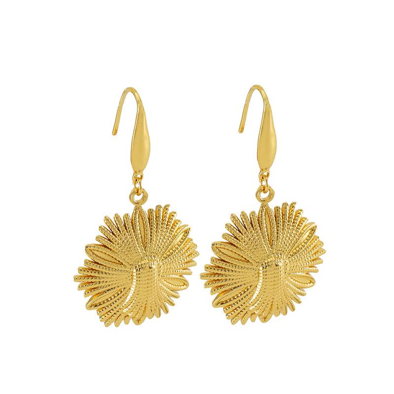 Stainless steel fashion high-end flower bee earrings titanium steel 18k retro versatile personality wind flower earrings women