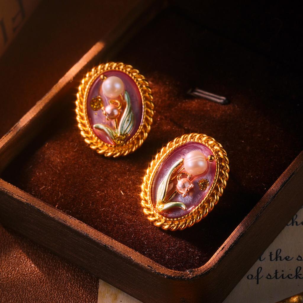 Retro Flower Love Earrings Natural Pearl Oil Painting Series Niche Female Stud Earrings Geometric High-end Earrings