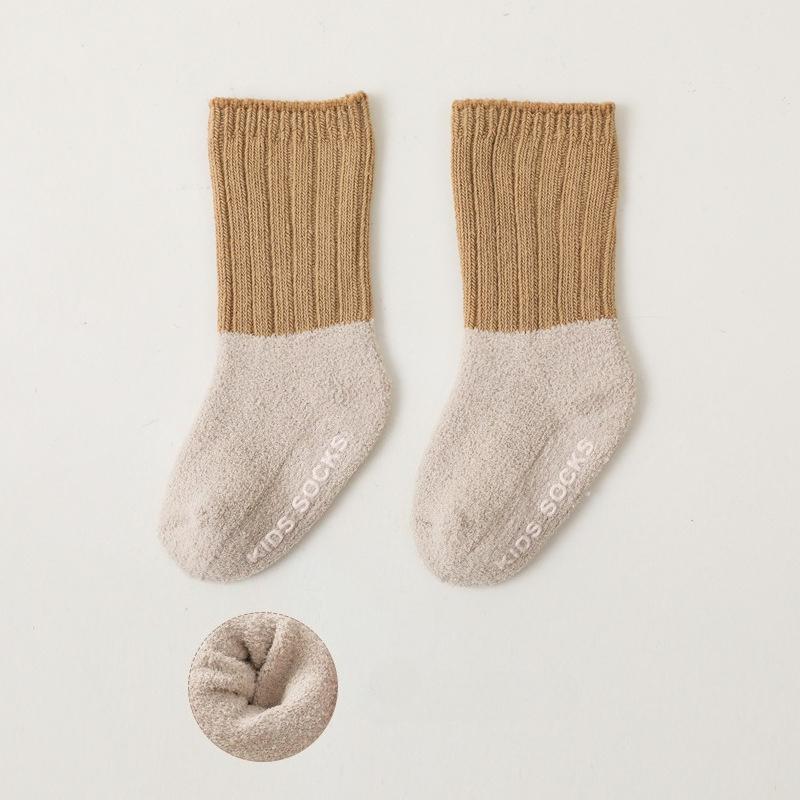 Autumn and Winter Coral Fleece Thickened Baby Socks  Anti-slip Dispensing  Baby Anti-slip Floor Socks Newborn Mid-calf Socks