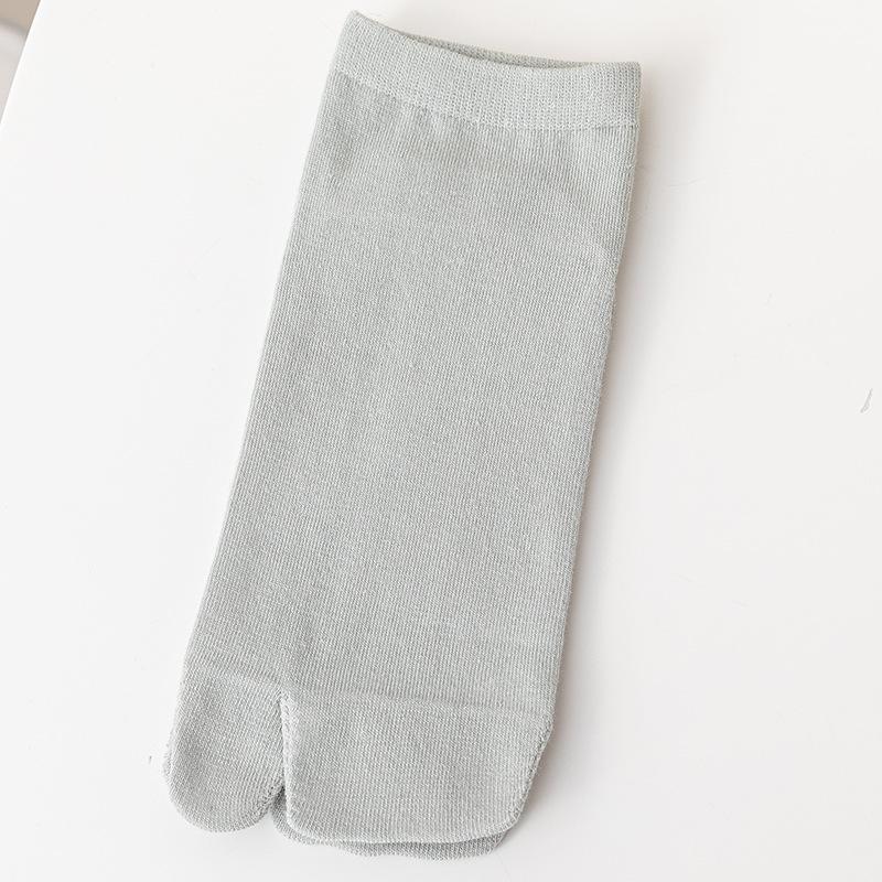 

Women s Breathable Cotton Five-Toe Socks - Odor-Resistant, Sweat-Absorbent, Spring/Summer Style.