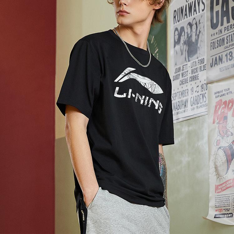 Li-Ning Sports Fashion Series Logo Print Round Neck T-Shirt Men Tops Black AHSR543-2