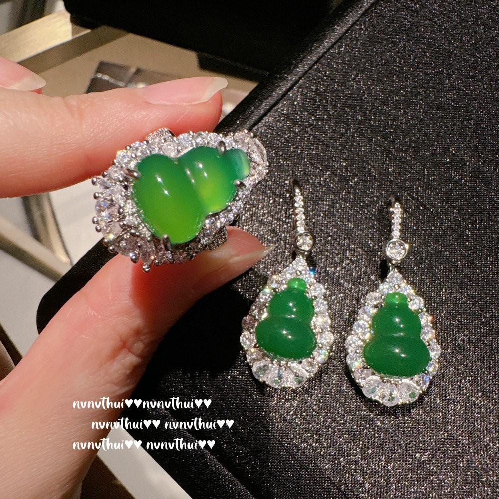 Brasilianischer Grüner Chalcedon Kürbis Ohrringe und Halskette Set – Neuer Chinesischer Stil Kraftschmuck