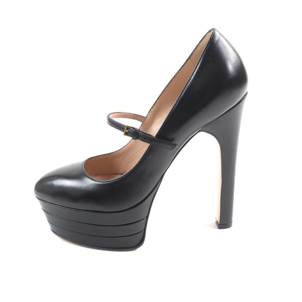 Pristine GUCCI pumps Belt design, almond toe, thick sole black leather Women Used