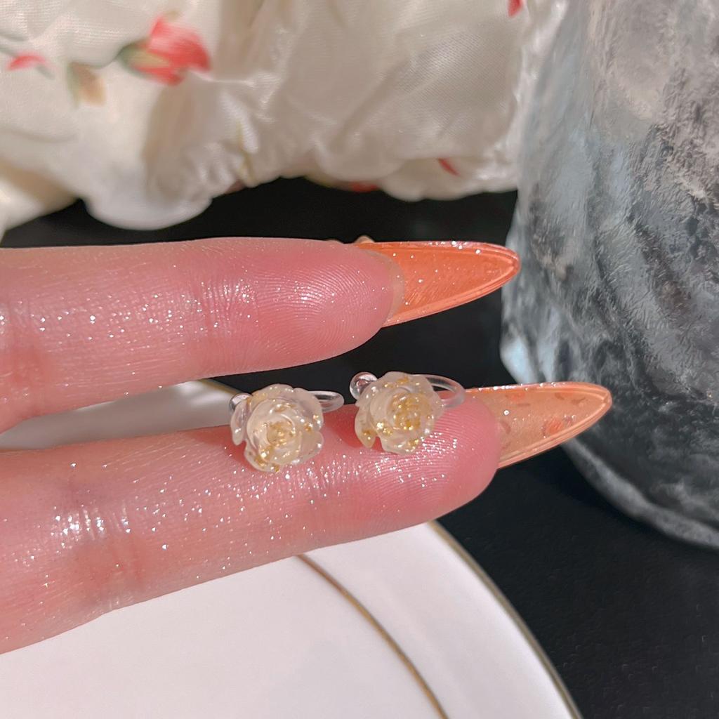 Silver Needle Hollow Flower Fringed Earrings Fashion Personality Cold Wind Long Earrings Temperament Advanced Earrings