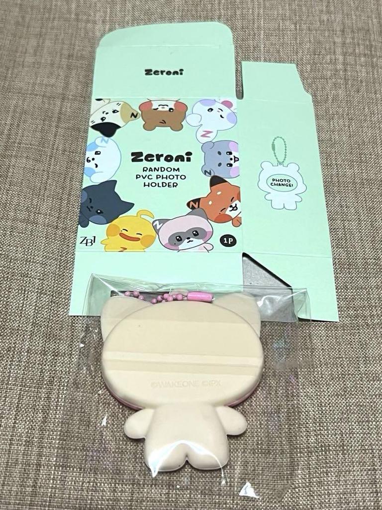 [USED] Zebewan Zeroni Popup Random Photo Holder Zhang Hao Hanini