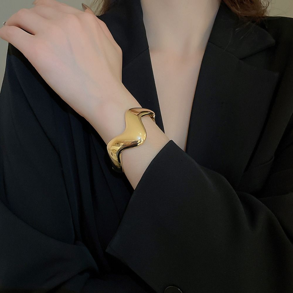 

Gold Silver Color Zinc Zinc Alloy Cuff Bangles Europe American Style Exaggerated Bracelet Gift StyleA-Silver