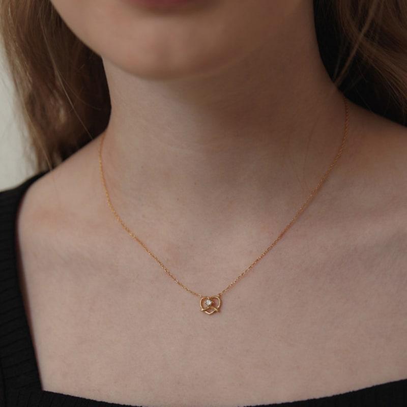 TATIANA (925 Silver) Pretzel Heart Necklace NZ2155