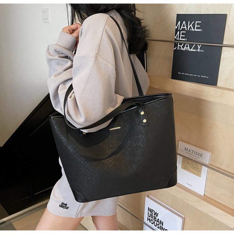 Niche Design Pattern Tote Bag Women's New Trendy Spring Students Commute To Class Shoulder Bag