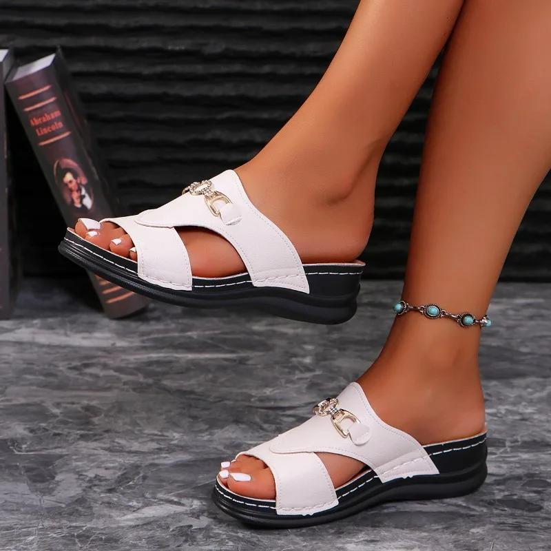 

Fashion 2025 Hot Sale Women s Shoes Basic Women s Slippers Fashion Metal Decoration Casual Slippers Women New Plus Size Wedge Slippers 43 белый