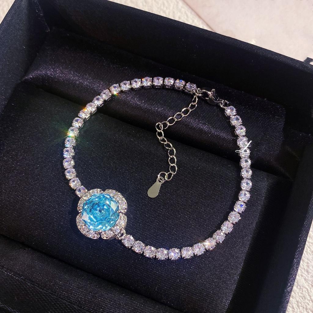 Zircon Rose Pendant Bracelet Light Luxury Exquisite Temperament Bracelet Niche Versatile High Sense Fashion Jewelry Women