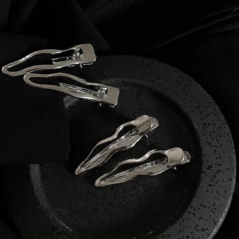 Vintage Minimalist Alloy Wave Shape Hair Clip Korean Fashion Silver Color Irregular Hair Pin Hair Accessories For Women Jewelry