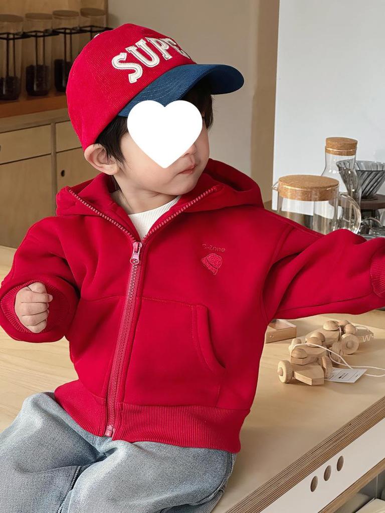 2025 Autumn/Winter Korean Style Fleece-lined Hooded Red Sweatshirt Jacket for Boys – Thick and Fashionable Warm Top