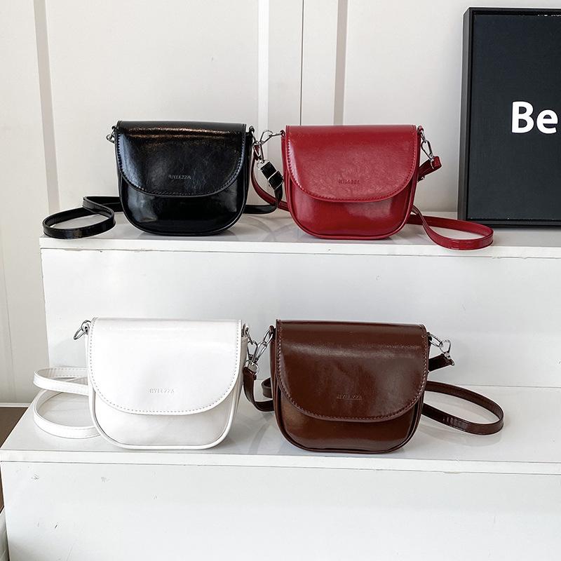 Korean Retro Crossbody Saddle Bags for Women Versatile Lightweight Ladies Pu Shoulder Bag Simple Solid Color Girls Handbag Purse