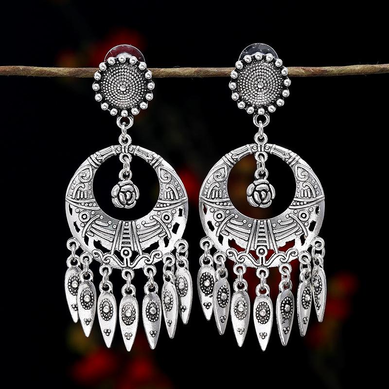 Retro Personalized Tibetan Silver Fringed Stud Earrings Long Temperament Versatile Earrings Exaggerated Metal Vacation Earrings Women