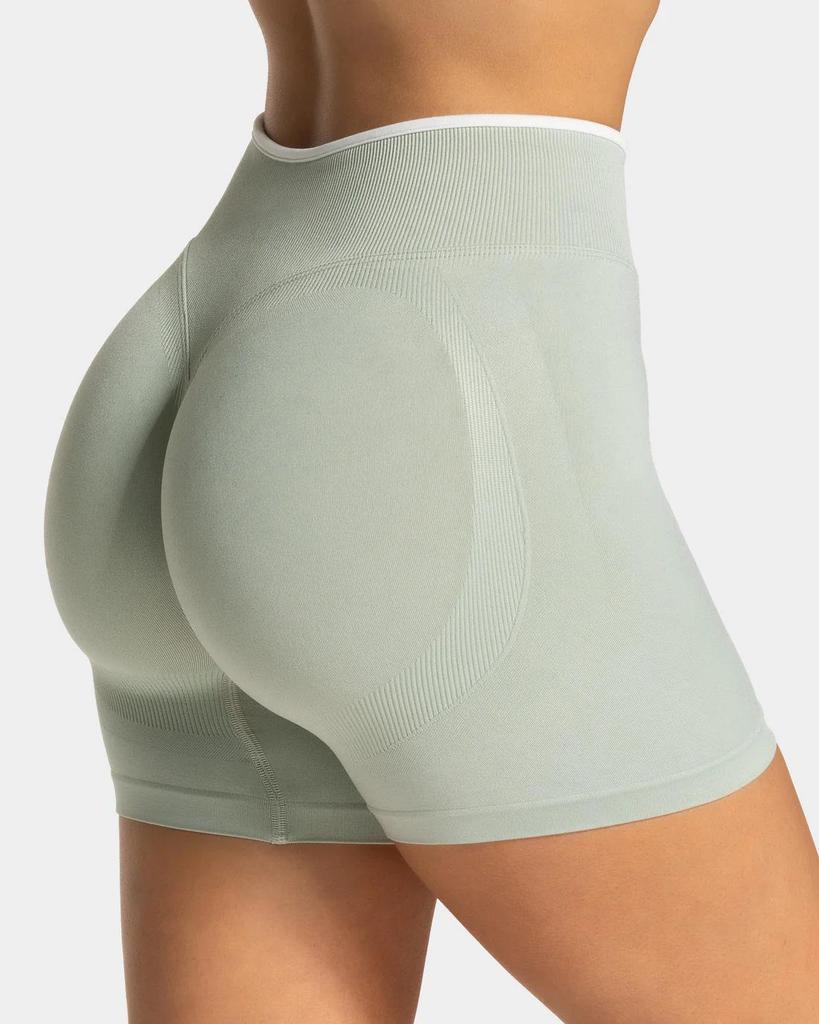 Seamless Quick-Dry Butt-Lifting Yoga Shorts for Men & Women - High Elastic for Running & Fitness
