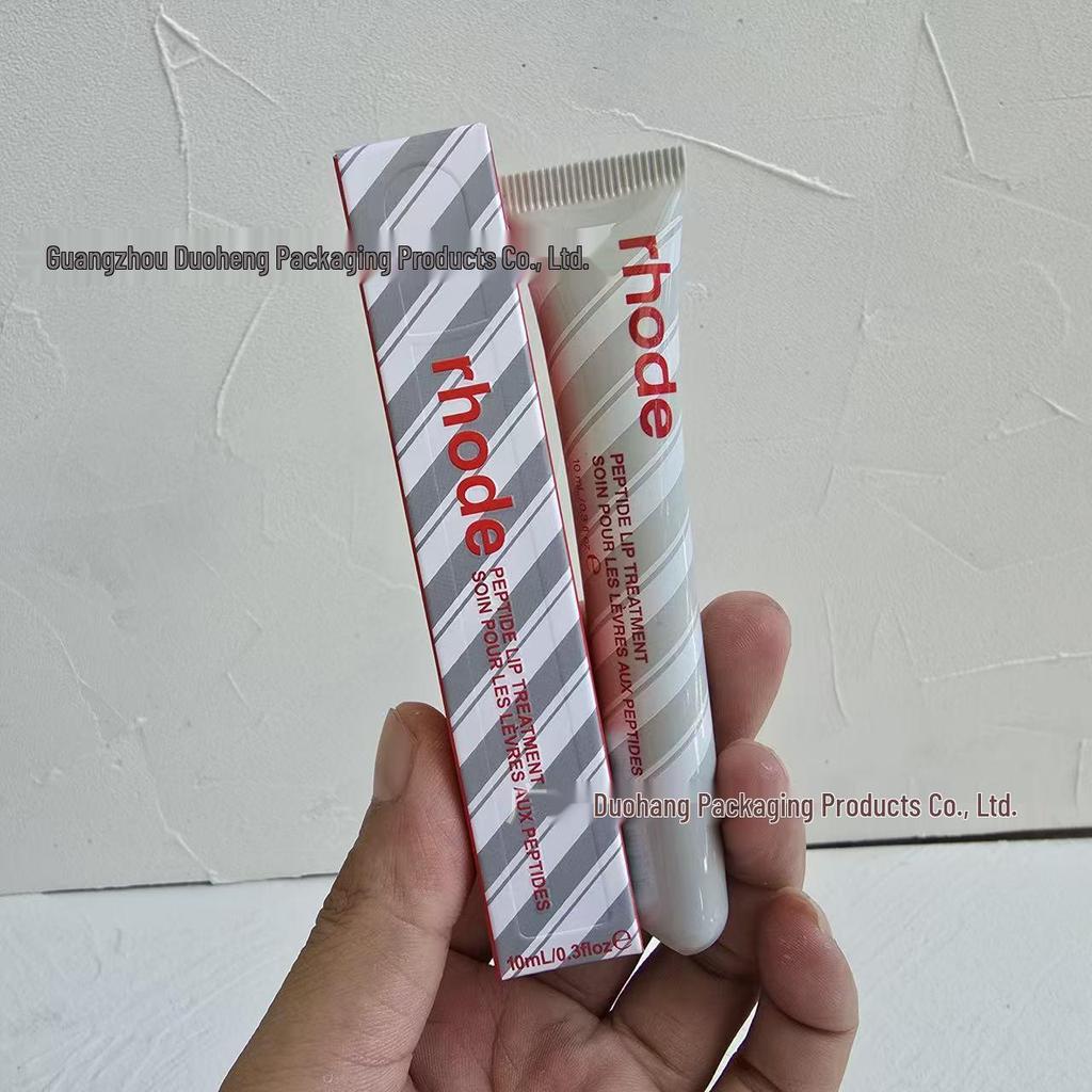 Balsam de buze hidratant și luciu de buze nuanțat Rhode Hailey