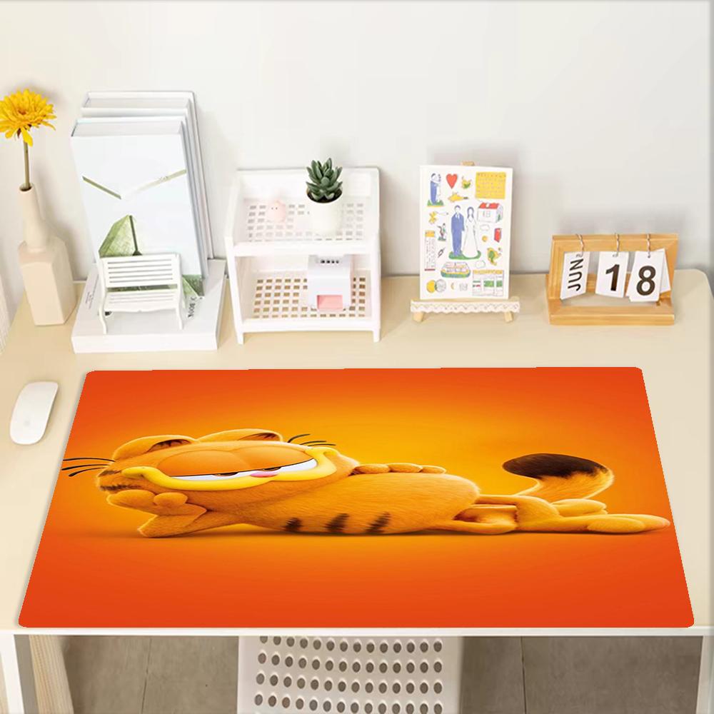 Garfield Theme Mouse Pad, Non Slip Rubber Base, Multifunctional Office & Home Decor, Perfect for Workspace Personalization.