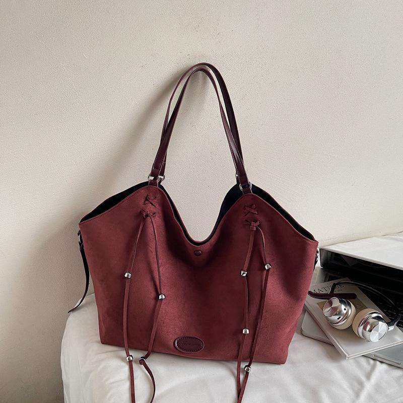 Retro Unterarmtasche mit großem Fassungsvermögen, Damentasche 2025 neue Pendler-Tragetasche, einfache Wildleder-Schultertasche