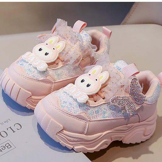 

Милые мультяшные кроссовки для девочек 2025 осень новые детские туфли принцессы со стразами повседневные туфли для девочек папины кроссовки тренд 32-37 yards, 6 pairs in one hand розовый