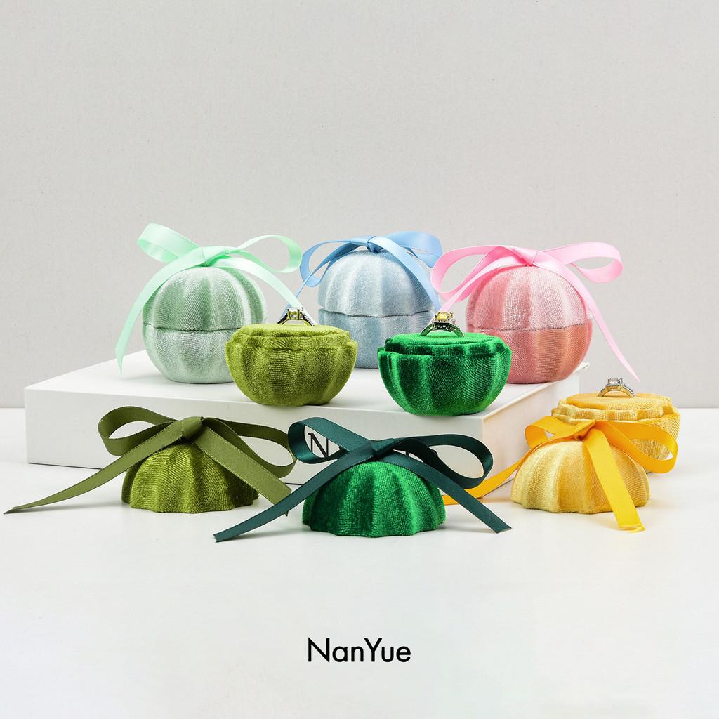 Velvet Ring Box With Pumpkin Shape For Jewelry Storage And Gift Packaging