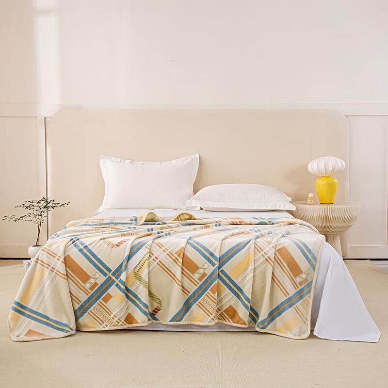 

Louis Caro Cloud Brocade Soy Fiber Quilt