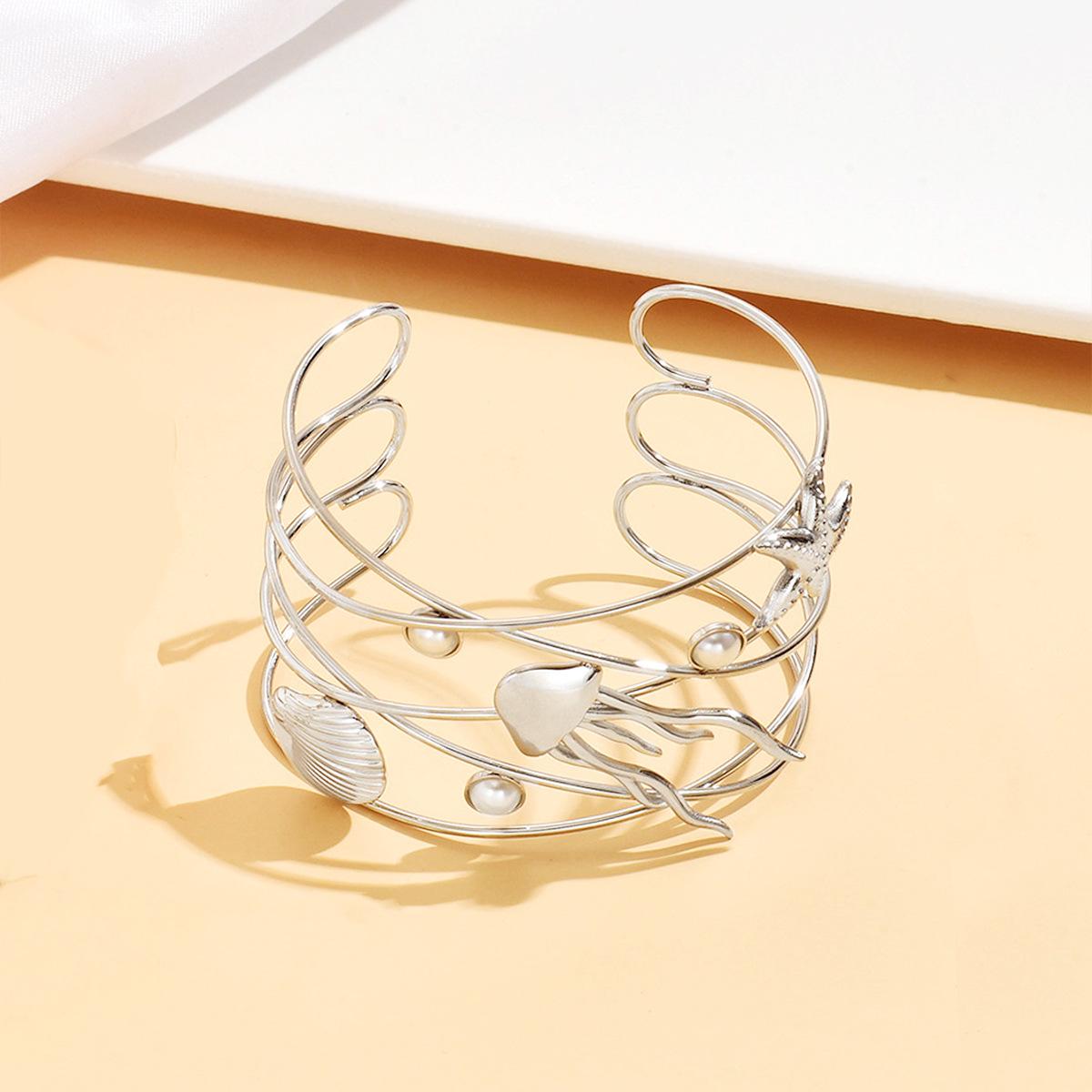 Stainless Steel Starfish & Seashell Open Bangle: Luxurious Vacation Style with Multi-Element Design