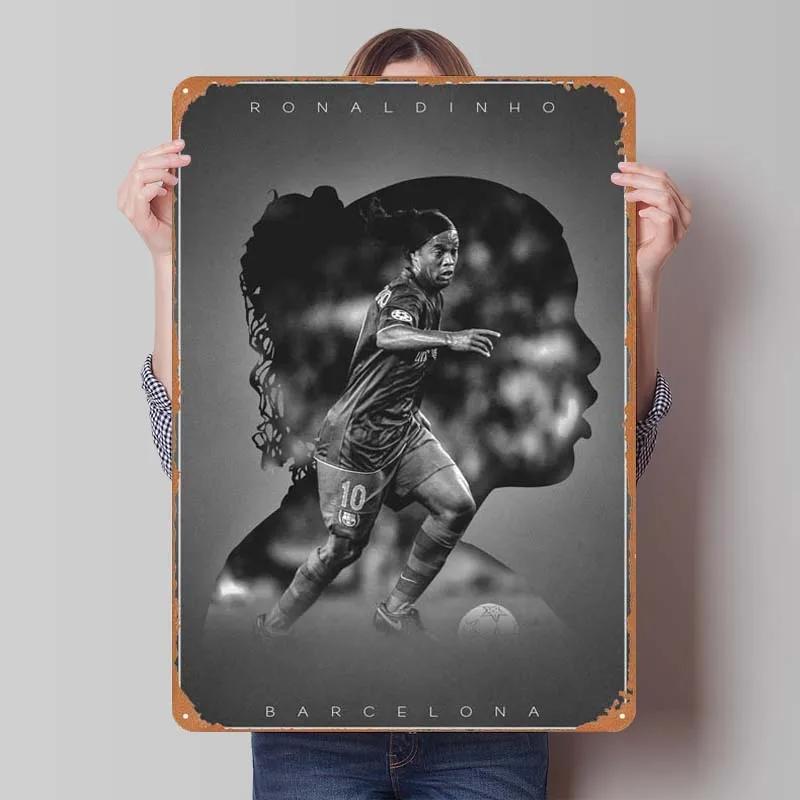 Ronaldinho Sign Sportposter Metallväggkonst av Muraler Vintage Metallplåtskylt Plakett för Väggkonstdekoration Mank Cave Retro Hem
